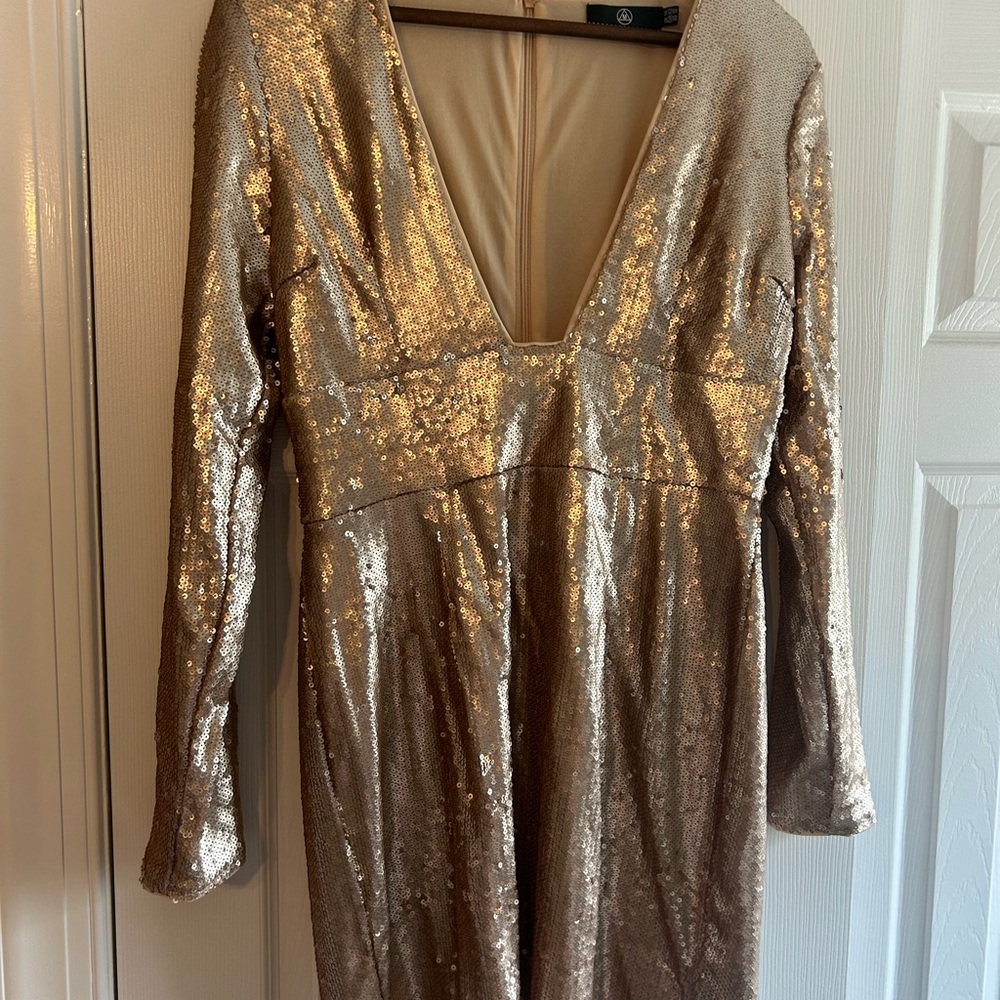Glamorous Gold Long Sleeve Plunge Neck Sheath Dress